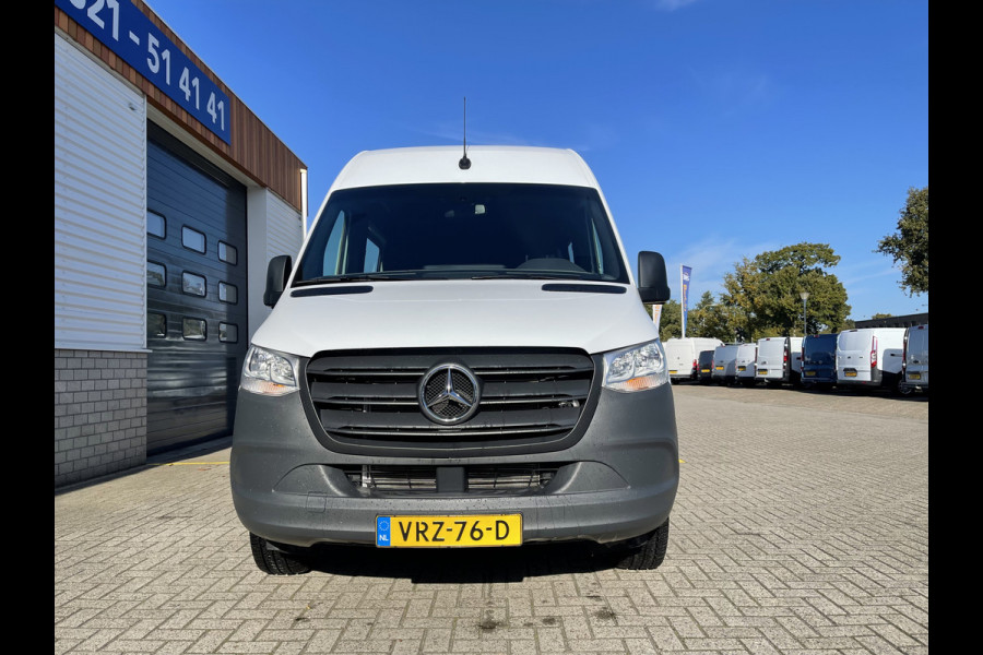 Mercedes-Benz Sprinter 317 1.9 CDI 170pk L2H2 DC 7 persoons / rijklaar € 44.950 ex btw / lease vanaf € 936 / climate control / trekhaak 2000 kg / achteruit rijcamera !