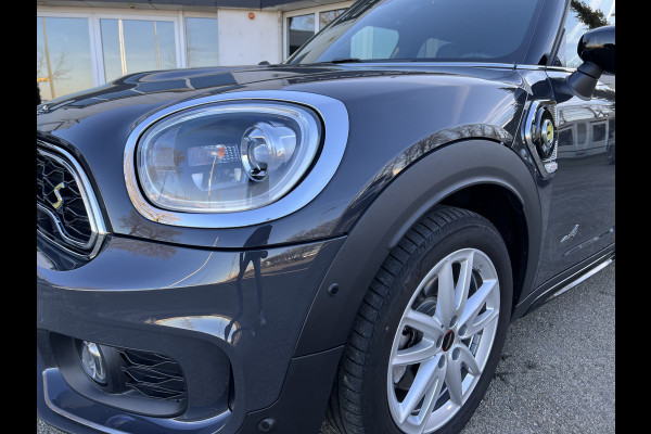 MINI Countryman Cooper SE ALL4 WORKS Yours, Harman/Kardon, Head-up, Panoramdak, LEDER, DAB-Tuner . Een proefrit levert het bewijs. Neem contact op en we maken een afspraak!