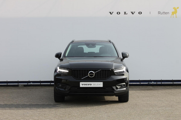 Volvo XC40 T4 211pk Automaat Recharge R-Design Expression Navigatie / Standkachel / 18" lichtmetalen velgen / Cruise Control / Climate Control / Keyless Entry /