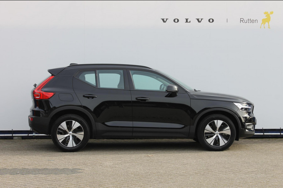 Volvo XC40 T4 211pk Automaat Recharge R-Design Expression Navigatie / Standkachel / 18" lichtmetalen velgen / Cruise Control / Climate Control / Keyless Entry /