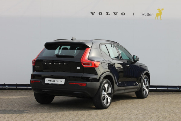 Volvo XC40 T4 211pk Automaat Recharge R-Design Expression Navigatie / Standkachel / 18" lichtmetalen velgen / Cruise Control / Climate Control / Keyless Entry /