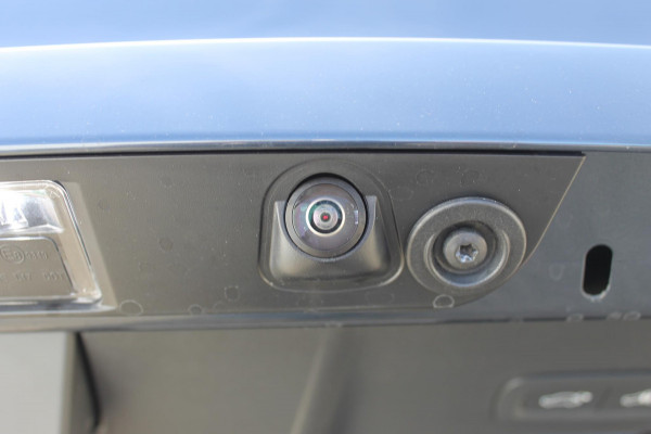 Volvo XC40 T4 Recharge 211PK Automaat Inscription Navigatie / Cruise control / Standkachel / 18'' Lichtmetalen velgen / Apple Carplay