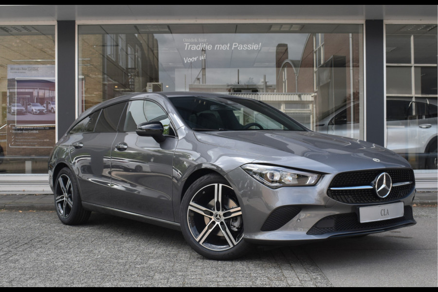 Mercedes-Benz CLA-Klasse Shooting Brake 180 Luxury-Line | Achteruitrijcamera | Stoelverwarming | Night-Pakket |