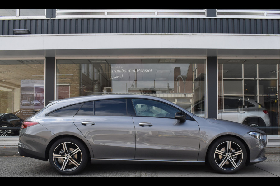 Mercedes-Benz CLA-Klasse Shooting Brake 180 Luxury-Line | Achteruitrijcamera | Stoelverwarming | Night-Pakket |