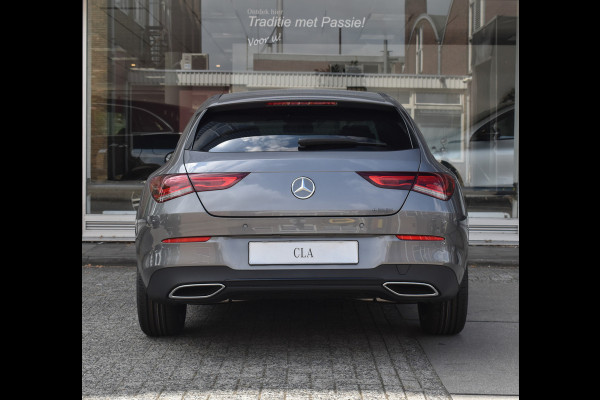 Mercedes-Benz CLA-Klasse Shooting Brake 180 Luxury-Line | Achteruitrijcamera | Stoelverwarming | Night-Pakket |