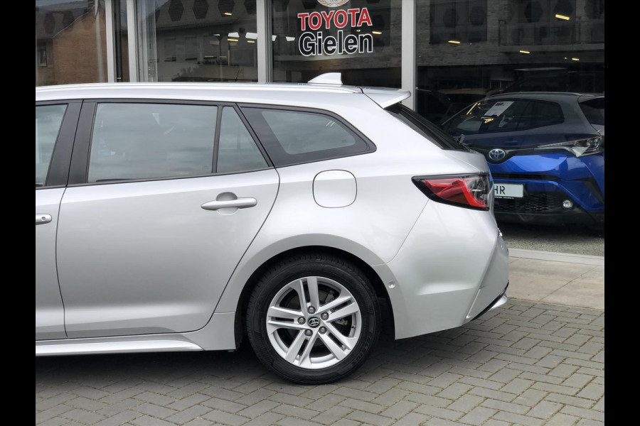 Toyota Corolla Touring Sports 1.8 Hybrid Dynamic | Navigatie, Parkeersensoren, Keyless, Licht + Regensensor, Apple CarPlay/Android Auto