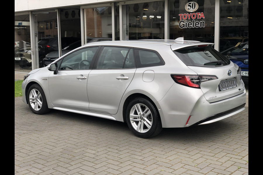 Toyota Corolla Touring Sports 1.8 Hybrid Dynamic | Navigatie, Parkeersensoren, Keyless, Licht + Regensensor, Apple CarPlay/Android Auto