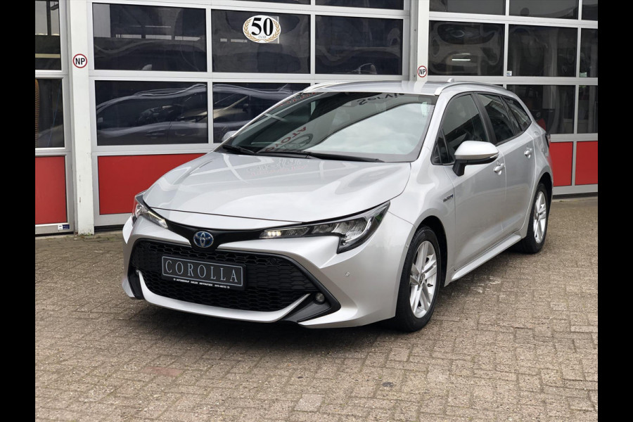 Toyota Corolla Touring Sports 1.8 Hybrid Dynamic | Navigatie, Parkeersensoren, Keyless, Licht + Regensensor, Apple CarPlay/Android Auto