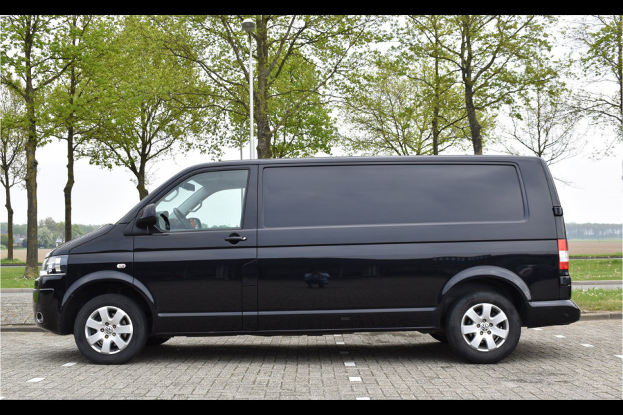 Volkswagen Transporter 2.0TDi 140pk L2H1 Trendline / Airco / Navi / Trekhaak / PDC voor & achter / Cruise control