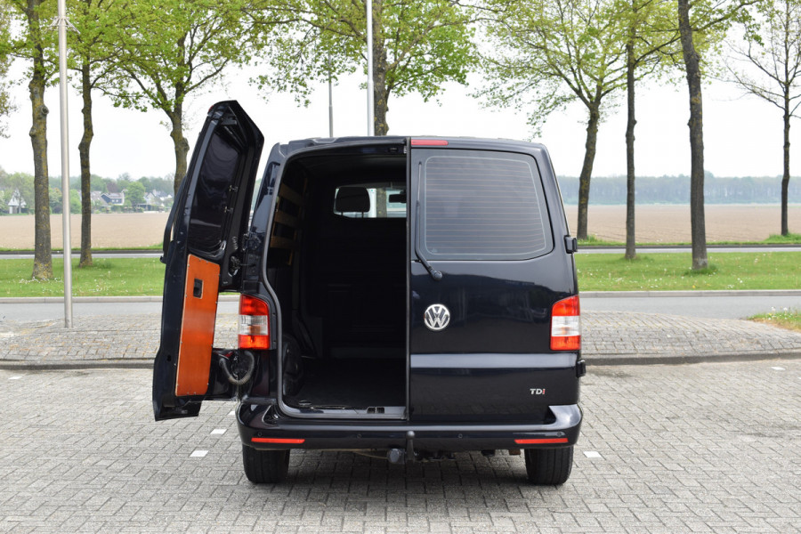 Volkswagen Transporter 2.0TDi 140pk L2H1 Trendline / Airco / Navi / Trekhaak / PDC voor & achter / Cruise control