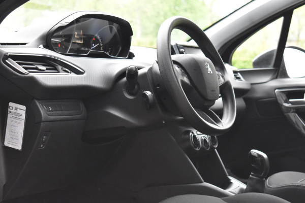 Peugeot 208 1.2 PureTech Active Cruise PDC Carplay Navi