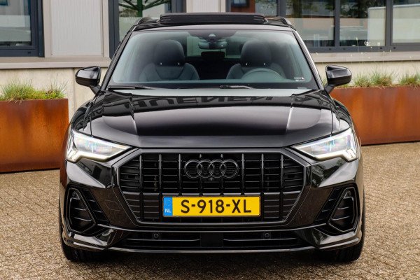 Audi Q3 35 TFSI 1.5 TFSI S Line Pro Line S 150pk S-Tronic 1e|Panoramadak|Virtual Cockpit|LED Matrix|Lederen sportstoelen|Black|360