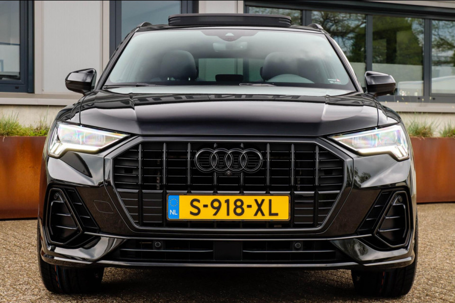 Audi Q3 35 TFSI 1.5 TFSI S Line Pro Line S 150pk S-Tronic 1e|Panoramadak|Virtual Cockpit|LED Matrix|Lederen sportstoelen|Black|360