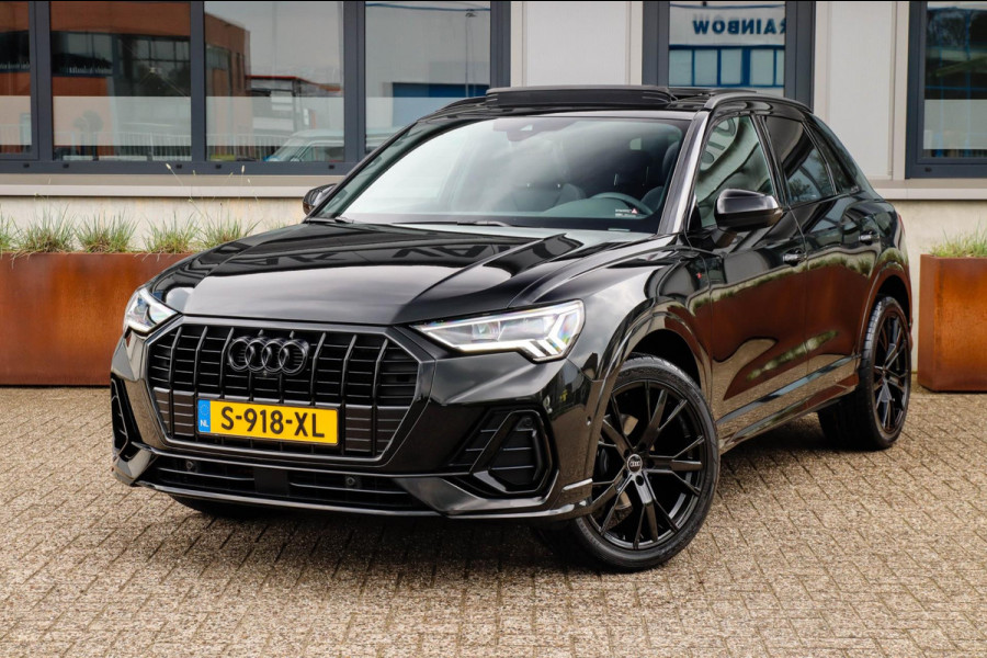 Audi Q3 35 TFSI 1.5 TFSI S Line Pro Line S 150pk S-Tronic 1e|Panoramadak|Virtual Cockpit|LED Matrix|Lederen sportstoelen|Black|360