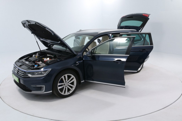 Volkswagen Passat Variant 1.4 TSI GTE Highline 15% tot 10-2021 (ex BTW) lease. va. 675,- pm