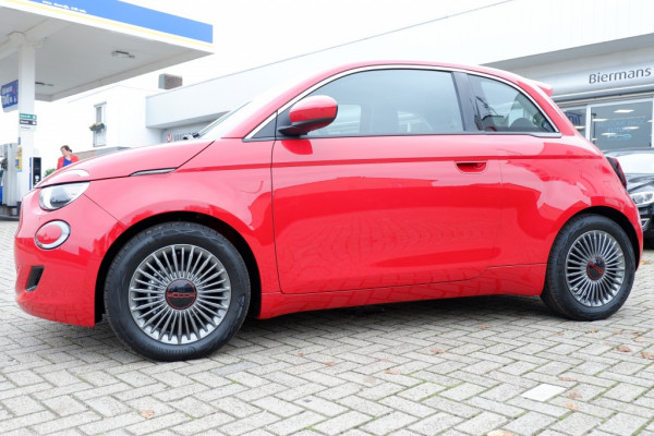 Fiat 500 E RED by RED 24 kWh Fabrieksgarantie Rijklaarprijs!