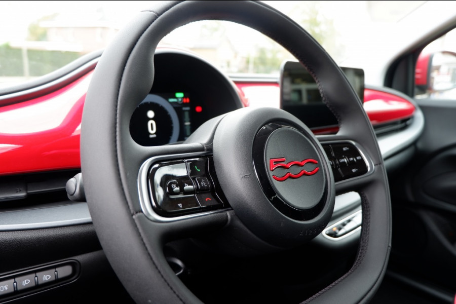 Fiat 500 E RED by RED 24 kWh Fabrieksgarantie Rijklaarprijs!
