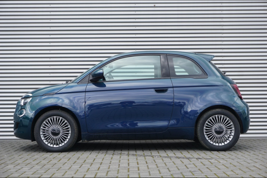 Fiat 500E Icon 42 kWh GROTE ACCU | NAVI | CLIMA | CRUISE | 2000 SUBSIDIE!