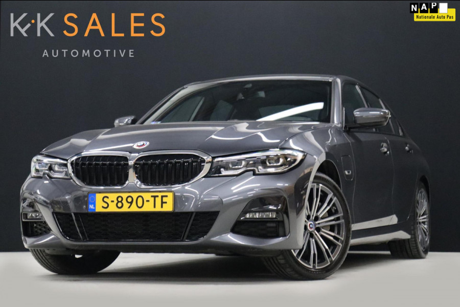 BMW 3-serie 330e xDrive M-Sport [STUUR/STOEL VERW. CAMERA, M-STUUR, ELEK STOEL., LEDER/ALCANTARA, APPLE CAR, M-VELG, NIEUWSTAAT]