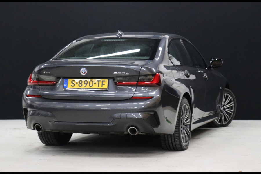 BMW 3-serie 330e xDrive M-Sport [STUUR/STOEL VERW. CAMERA, M-STUUR, ELEK STOEL., LEDER/ALCANTARA, APPLE CAR, M-VELG, NIEUWSTAAT]