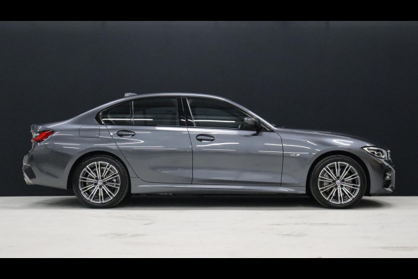 BMW 3-serie 330e xDrive M-Sport [STUUR/STOEL VERW. CAMERA, M-STUUR, ELEK STOEL., LEDER/ALCANTARA, APPLE CAR, M-VELG, NIEUWSTAAT]