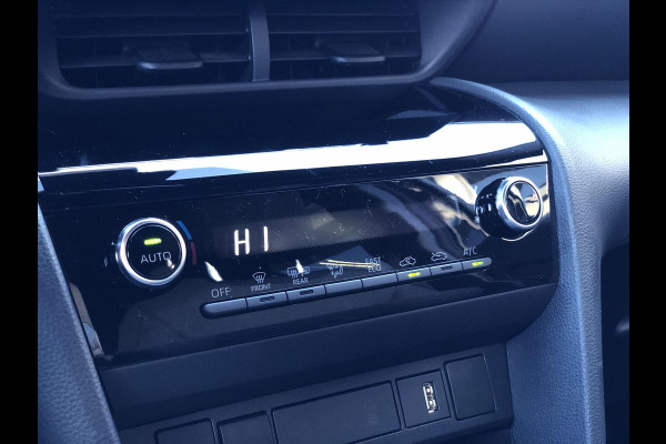 Toyota Yaris Cross 1.5 Hybrid Dynamic | Apple CarPlay/Android Auto, 17inch, Privacy Glass, Keyless, Parkeercamera