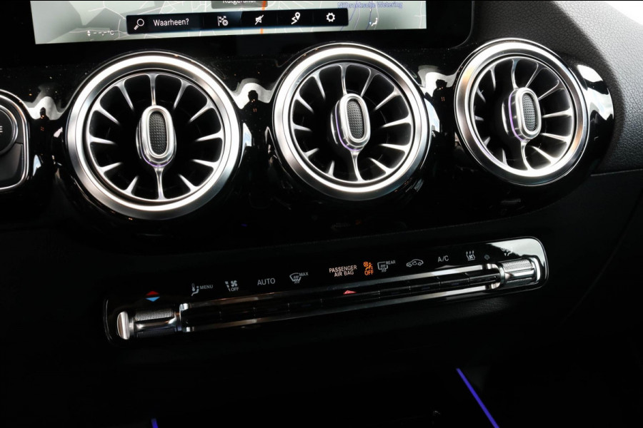 Mercedes-Benz B-Klasse 250e AMG - Trekhaak - Hybride - Camera - Sfeerverlichting - LED B250e