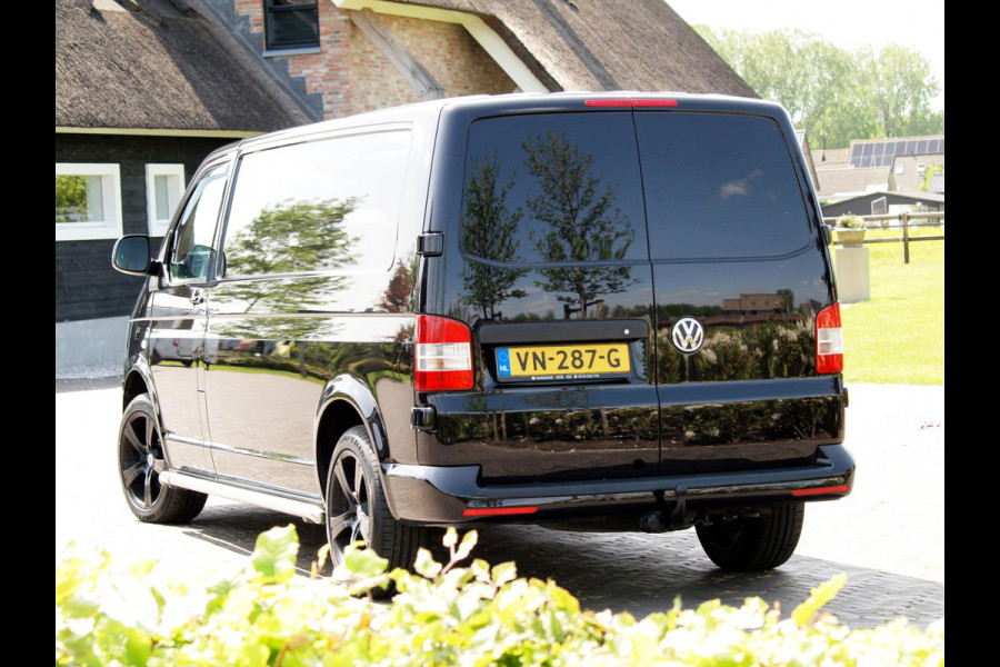 Volkswagen Transporter 2.0 TDI L2H1 Trendline | Automaat | Full-map Navigatie | Bijrijdersbank | Airco | Trekhaak