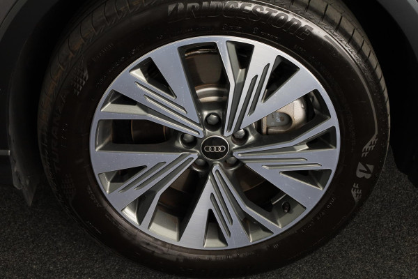 Audi Q4 e-tron 40 Advanced edition 77 kWh 204 PK | Lederen sportstoelen | Navigatie | Warmtepomp | Verwarmbare voorruit |