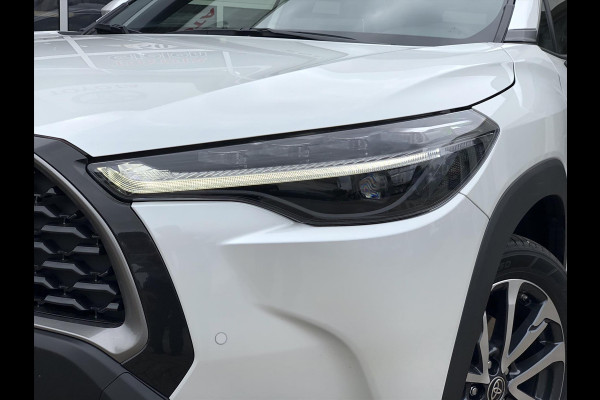 Toyota Corolla Cross 2.0 Hybrid First Edition | Parelmoer wit, Navigatie, Dodehoekherkenning, Parkeersensoren, Stoel + Stuurverwarming