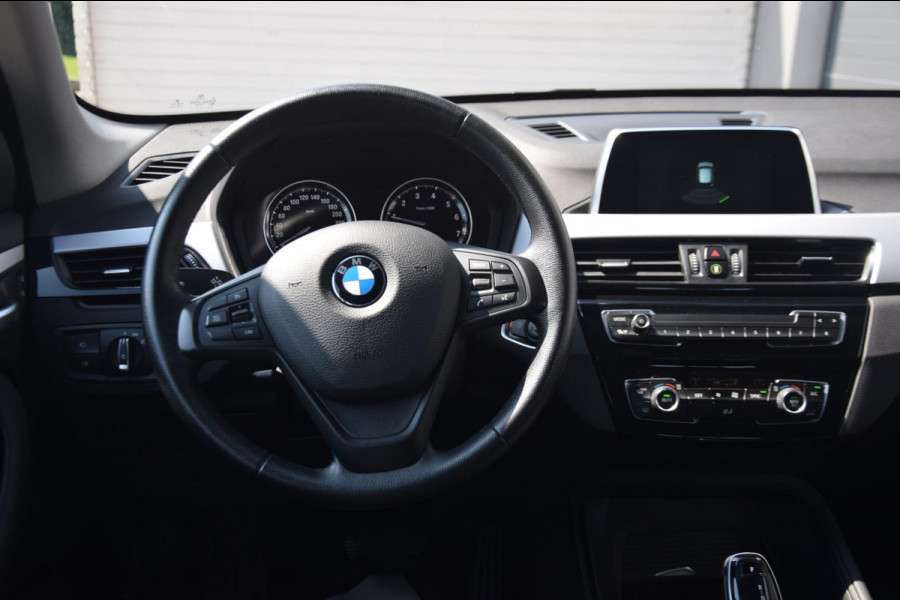 BMW X1 SDrive18i TREKHAAK/NAVIGATIE/CRUISE CONTROL