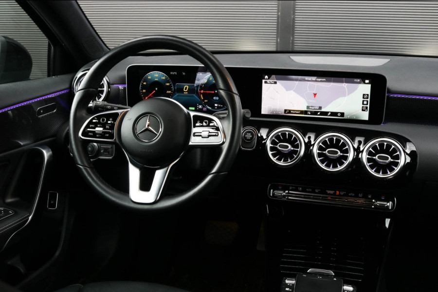 Mercedes-Benz A-Klasse 250e - Sfeerverlichting - Apple Carplay - Hybride