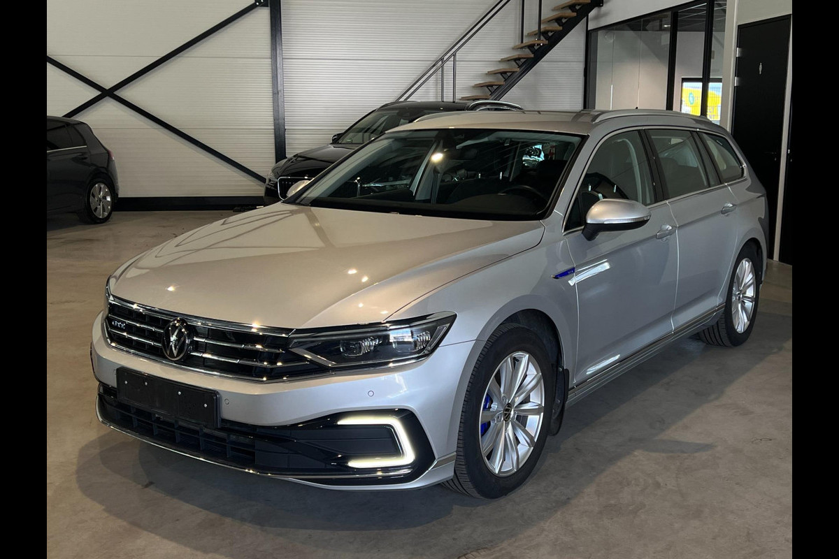 Volkswagen Passat Variant 1.4 TSI PHEV GTE - Standkachel - Trekhaak - Camera