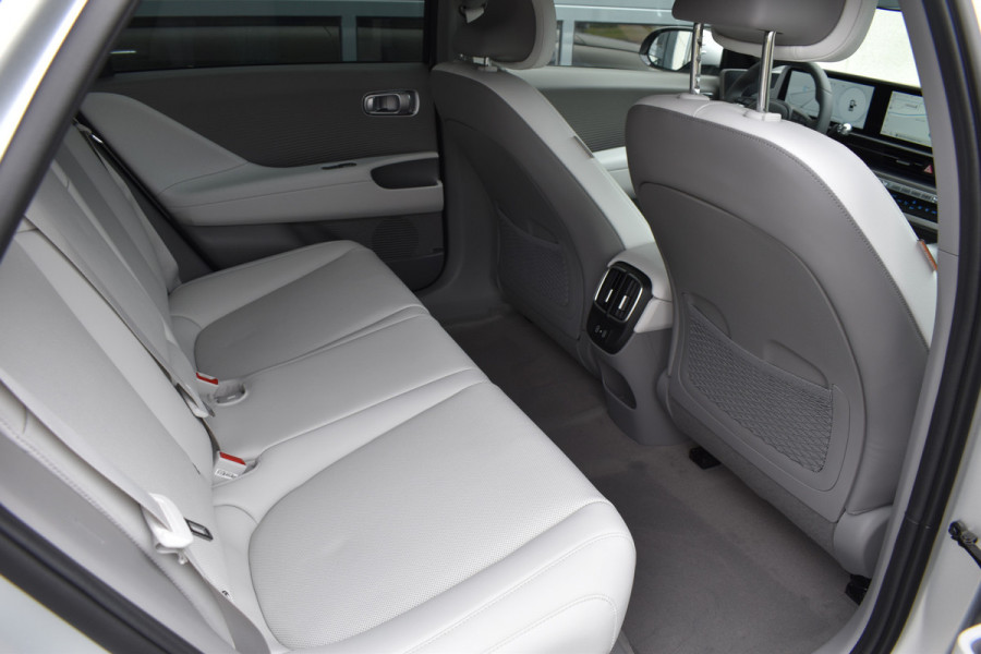 Hyundai IONIQ 6 Lounge 77 kWh VAN € 59.990,- VOOR € 47.490,-