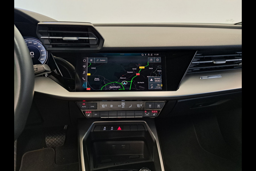 Audi A3 Limousine 30 TFSI Pro Line Navigatie Carplay Clima Cruise VCP 17"LM 2 Jaar garantie mogelijk* ( vraag naar de voorwaarde)
