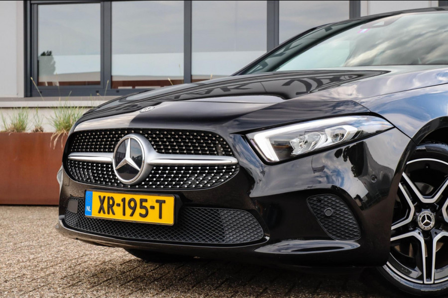 Mercedes-Benz A-Klasse 200 Launch Sport Edition AMG 7G Automaat 163pk Dealer|Widescreen|LED|Leder|NAVI|Lane|Carbon|18inch|Trekhaak