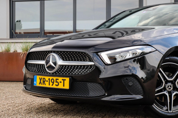 Mercedes-Benz A-Klasse 200 Launch Sport Edition AMG 7G Automaat 163pk Dealer|Widescreen|LED|Leder|NAVI|Lane|Carbon|18inch|Trekhaak