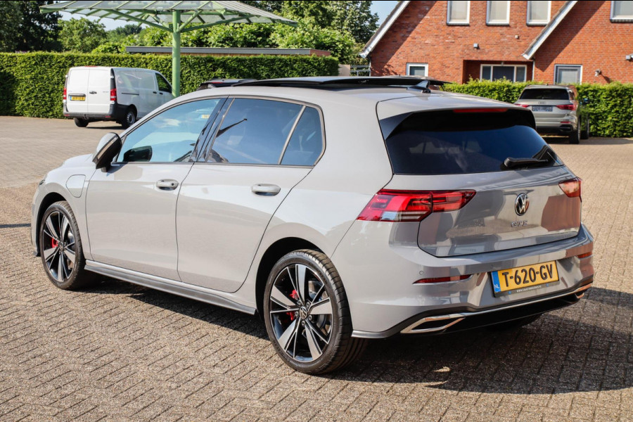 Volkswagen Golf 1.4 TSI PHEV GTE 245pk DSG 1e Eig|DLR|Panoramadak|Virtual Cockpit|IQ Light LED|Kuipstoelen|NAVI|CarPlay|ACC|18inch