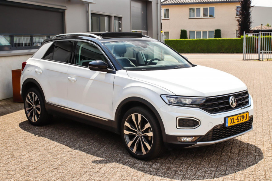 Volkswagen T-Roc 1.5 TSI Sport Business R 150pk DSG! 1e|NL|DLR|Panoramadak|Virtual Cockpit|LED Plus|NAVI|ACC|Lane|Camera|Trekhaak