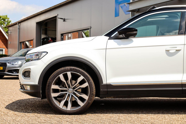 Volkswagen T-Roc 1.5 TSI Sport Business R 150pk DSG! 1e|NL|DLR|Panoramadak|Virtual Cockpit|LED Plus|NAVI|ACC|Lane|Camera|Trekhaak