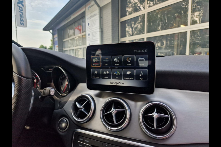 Mercedes-Benz CLA-Klasse Shooting Brake 180 Business Solution AMG|2018|45.097KM|LED|Zwarte hemel|Cruise|Bluetooth | Apple Carplay/Android Auto |