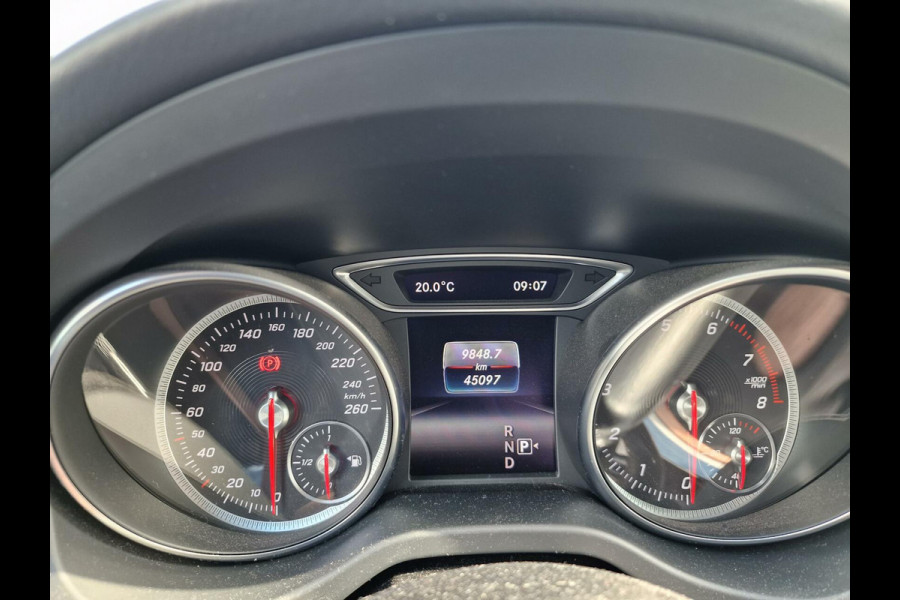Mercedes-Benz CLA-Klasse Shooting Brake 180 Business Solution AMG|2018|45.097KM|LED|Zwarte hemel|Cruise|Bluetooth | Apple Carplay/Android Auto |