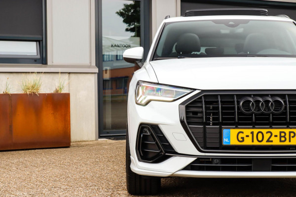 Audi Q3 35 TFSI 1.5 TFSI S Line Pro Line S 150pk S-Tronic! 1e Eig|NL|DLR|Panoramadak|Virtual Cockpit|LED Matrix|Leder|20inch|Black