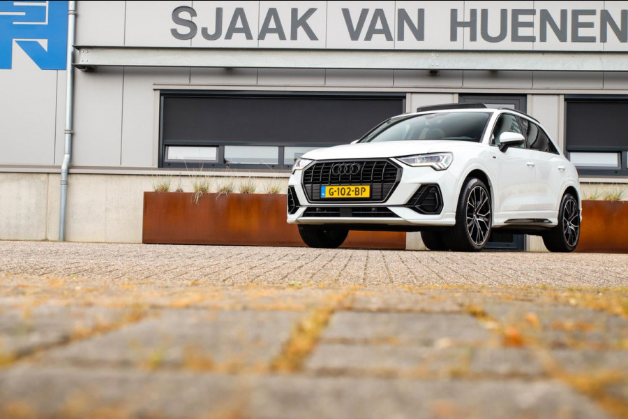 Audi Q3 35 TFSI 1.5 TFSI S Line Pro Line S 150pk S-Tronic! 1e Eig|NL|DLR|Panoramadak|Virtual Cockpit|LED Matrix|Leder|20inch|Black