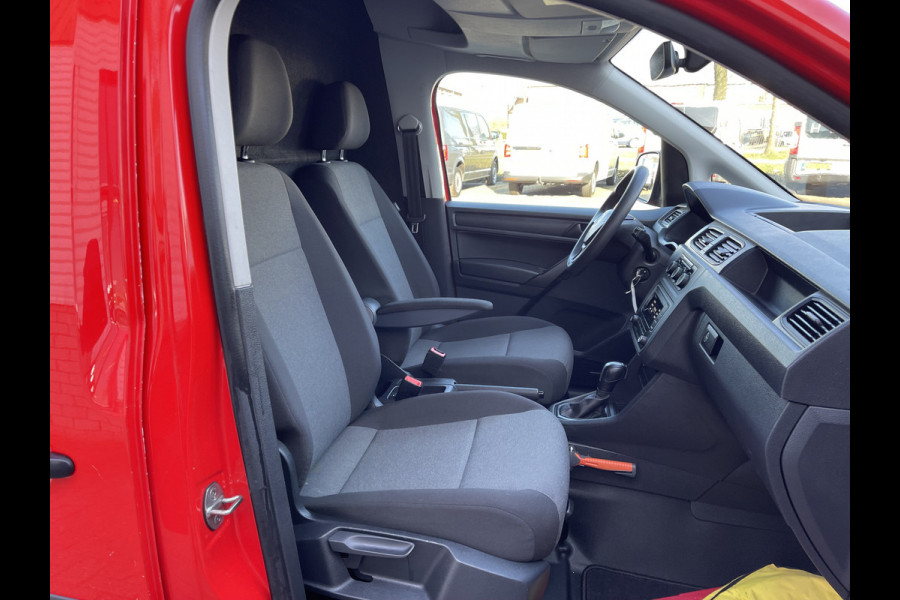 Volkswagen Caddy 2.0 TDI L1H1 BMT Comfortline DSG automaat / rijklaar € 13.950 ex btw / lease vanaf € 295 / airco / cruise / parkeersensoren voor en achter !