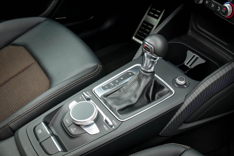 Audi Q2 1.4 TFSI CoD Sport Pro Line S S-line 150pk S-Tronic! 1e Eig|DLR|Panoramadak|LED Matrix|3D Knippers|Camera|B&O|Black|19inch