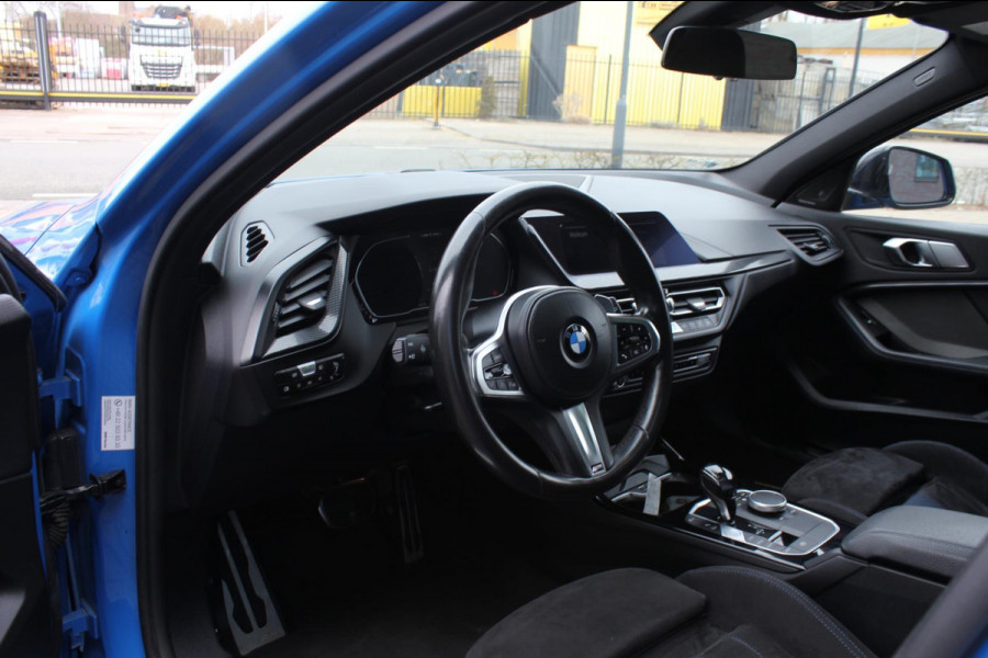 BMW 1-serie M135i xDrive High Executive