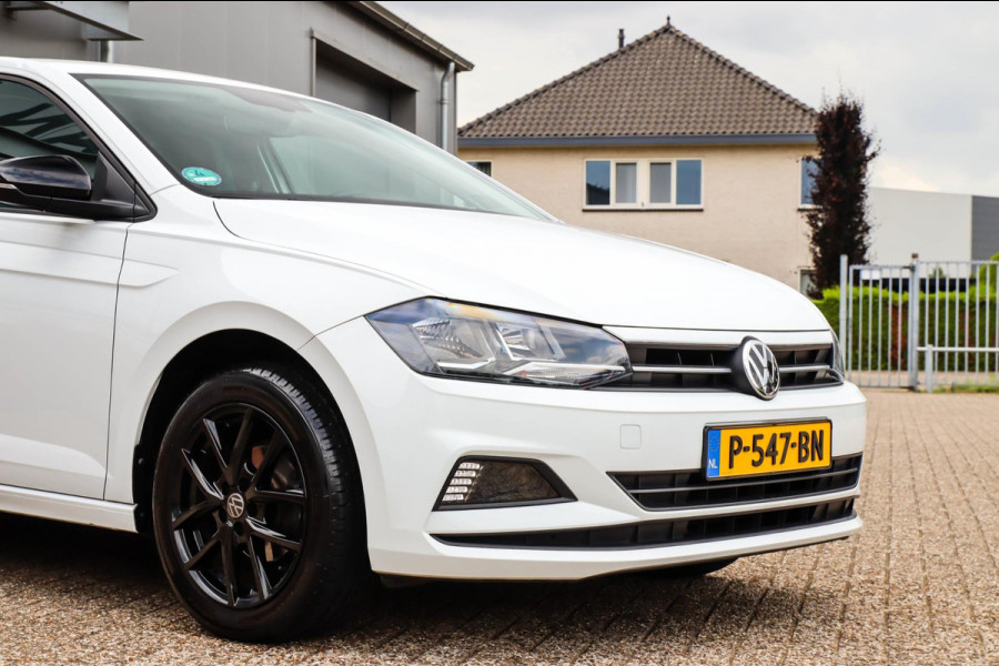 Volkswagen Polo 1.0 MPI Trendline 65pk! 2e|Dealer|Airconditioning|LED Dagrijverlichting|Radio-/CD/USB|Bluetooth|Black Pack|16inch