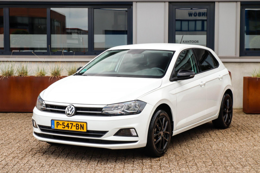 Volkswagen Polo 1.0 MPI Trendline 65pk! 2e|Dealer|Airconditioning|LED Dagrijverlichting|Radio-/CD/USB|Bluetooth|Black Pack|16inch