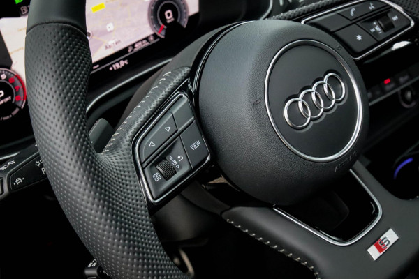 Audi A4 Avant 40 2.0 TFSI S line Black Edition Facelift 190pk S-Tronic! DLR|Panoramadak|Virtual Cockpit|Leder|LED Matrix|ACC|Black